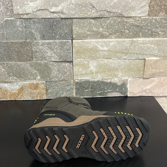 Geox Boys Teram ABX Waterproof Sneaker Boot - Picture 10 of 10